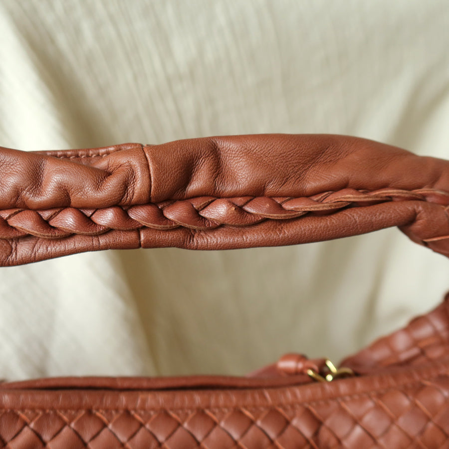 Bottega Veneta Vintage Coral Brown Intrecciato Weave Large Veneta Hobo Bag