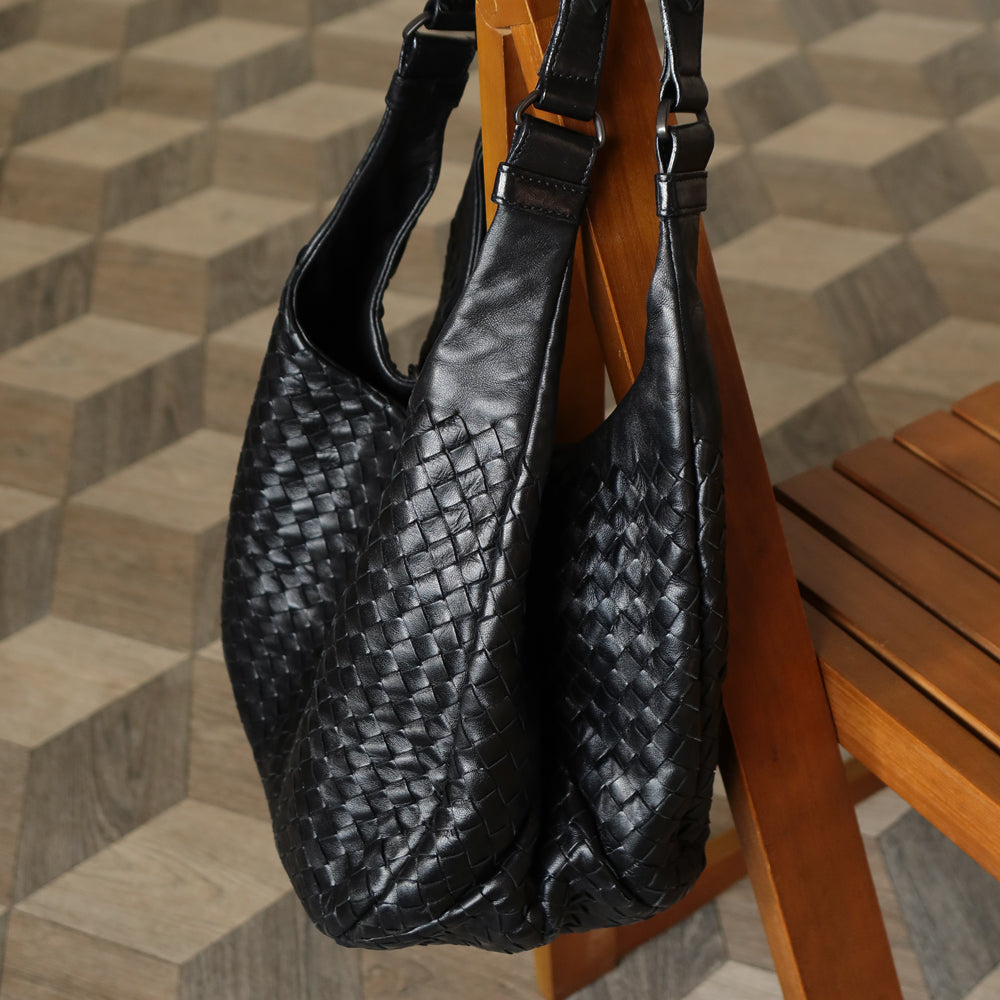 Bottega Veneta Vintage Black Medium Intrecciato Hobo Shoulder Bag