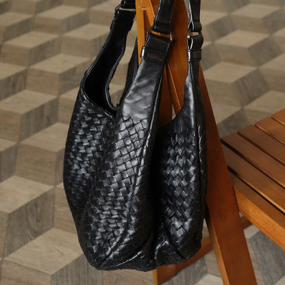 Bottega Veneta Vintage Black Medium Intrecciato Hobo Shoulder Bag