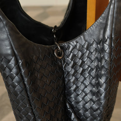 Bottega Veneta Vintage Black Medium Intrecciato Hobo Shoulder Bag