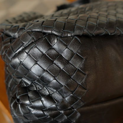 Bottega Veneta Vintage Black Medium Intrecciato Hobo Shoulder Bag