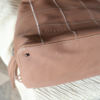 Rare Chanel Vintage Dusty Pink Caviar Leather Block Stitching CC Tassel Hobo Tote Bag