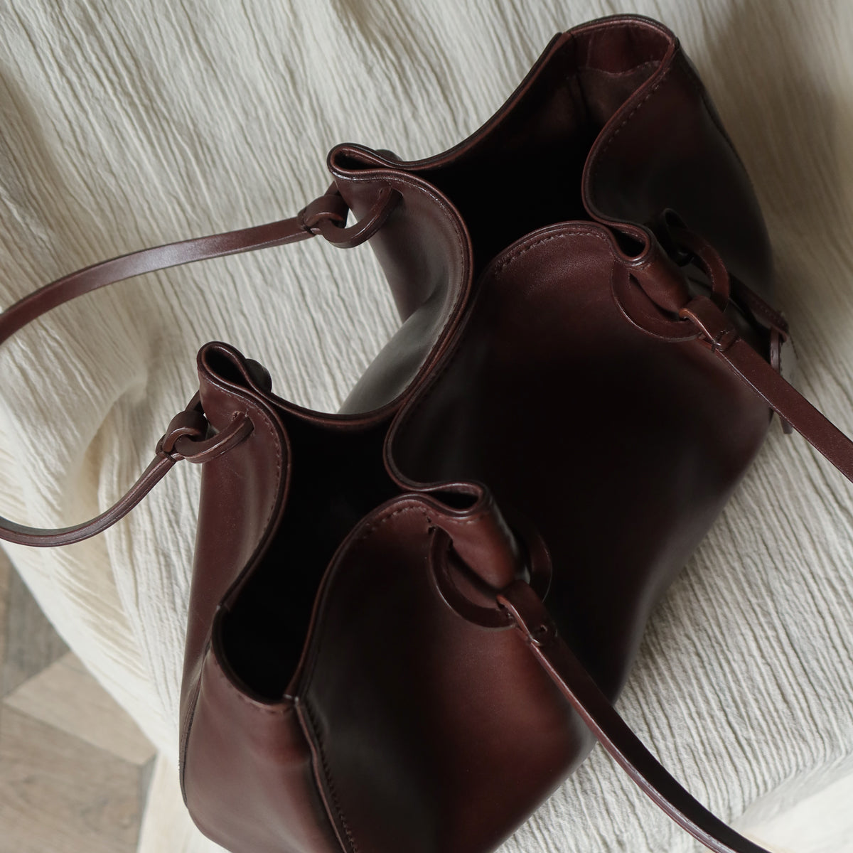 Gucci Vintage Dark Brown Leather Daily Tote Shoulder Bag