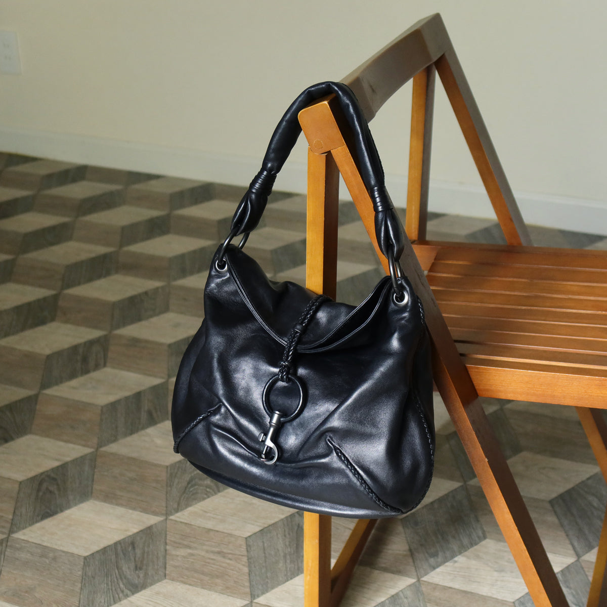 Bottega Veneta Vintage Black Lambskin Leather Ring Hobo One Shoulder Bag