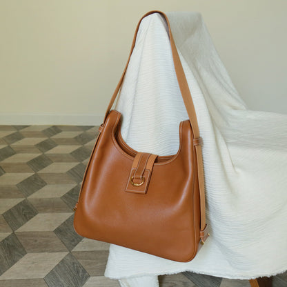 Hermès Vintage '90s Caramel Brown Leather H gold ring Tsako Shoulder Bag