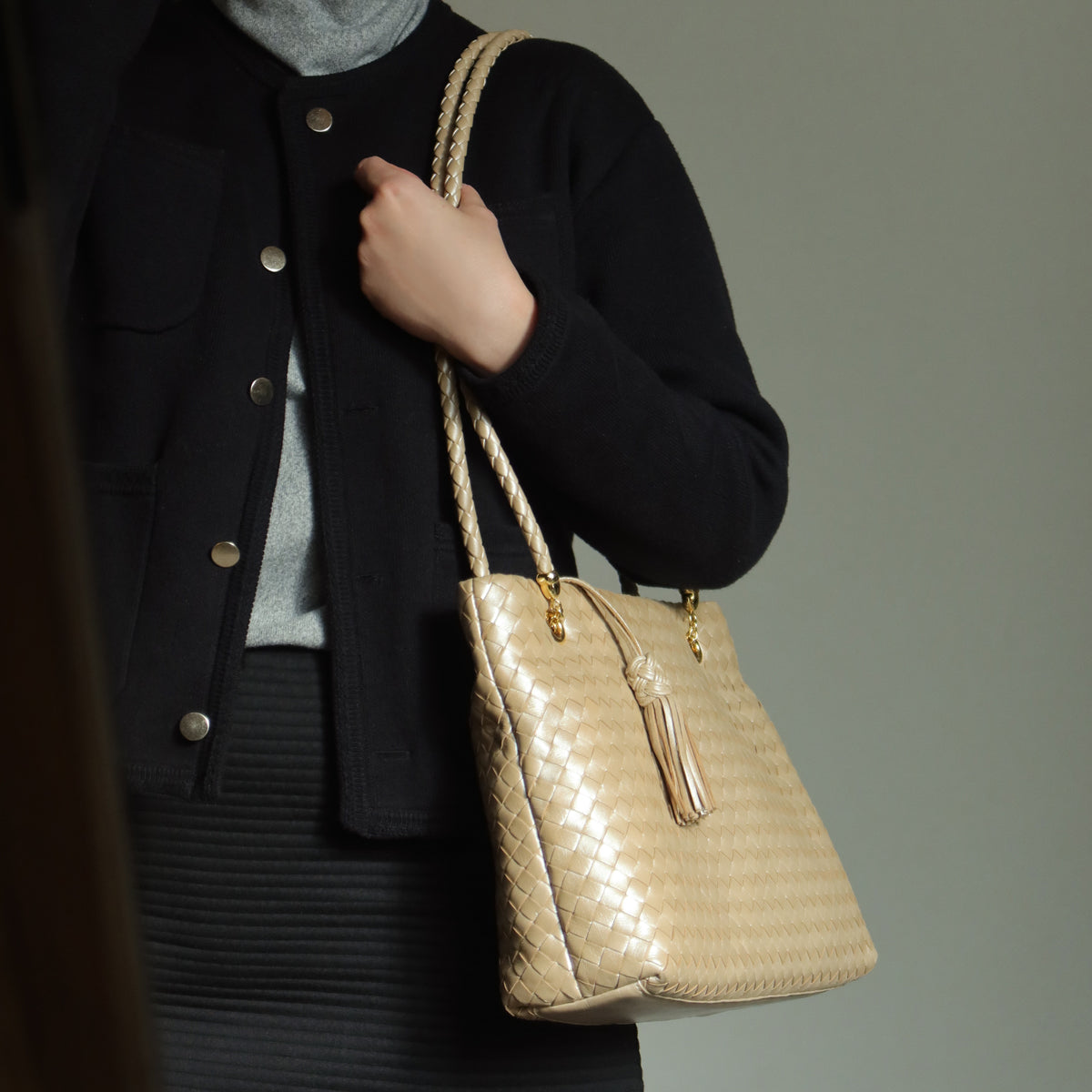 Rare Bottega Veneta Vintage Shimmer Ivory Pearl Intrecciato Braided Strap Shoulder Bag