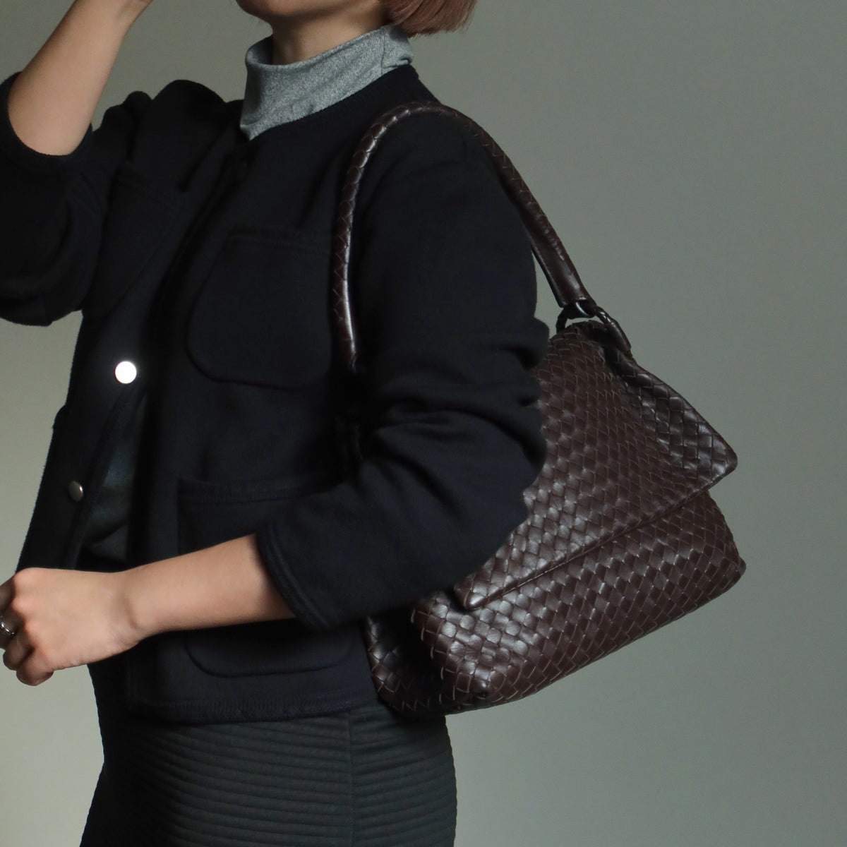 Bottega Veneta Vintage Dark Brown Intrecciato Ring Hobo Shoulder Flap Bag