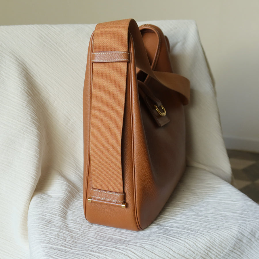 Hermès Vintage '90s Caramel Brown Leather H gold ring Tsako Shoulder Bag