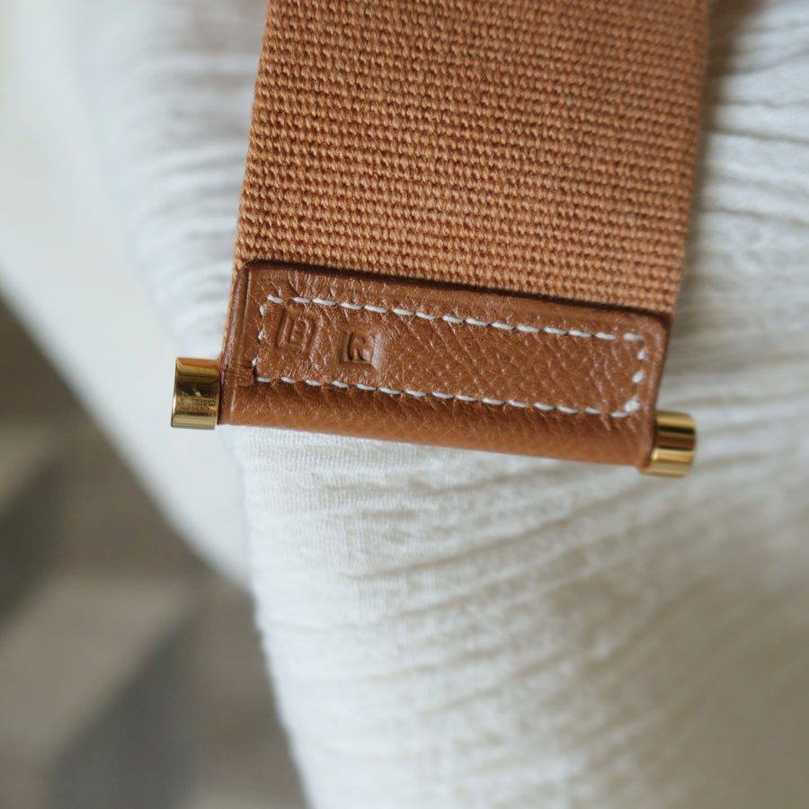 Hermès Vintage '90s Caramel Brown Leather H gold ring Tsako Shoulder Bag