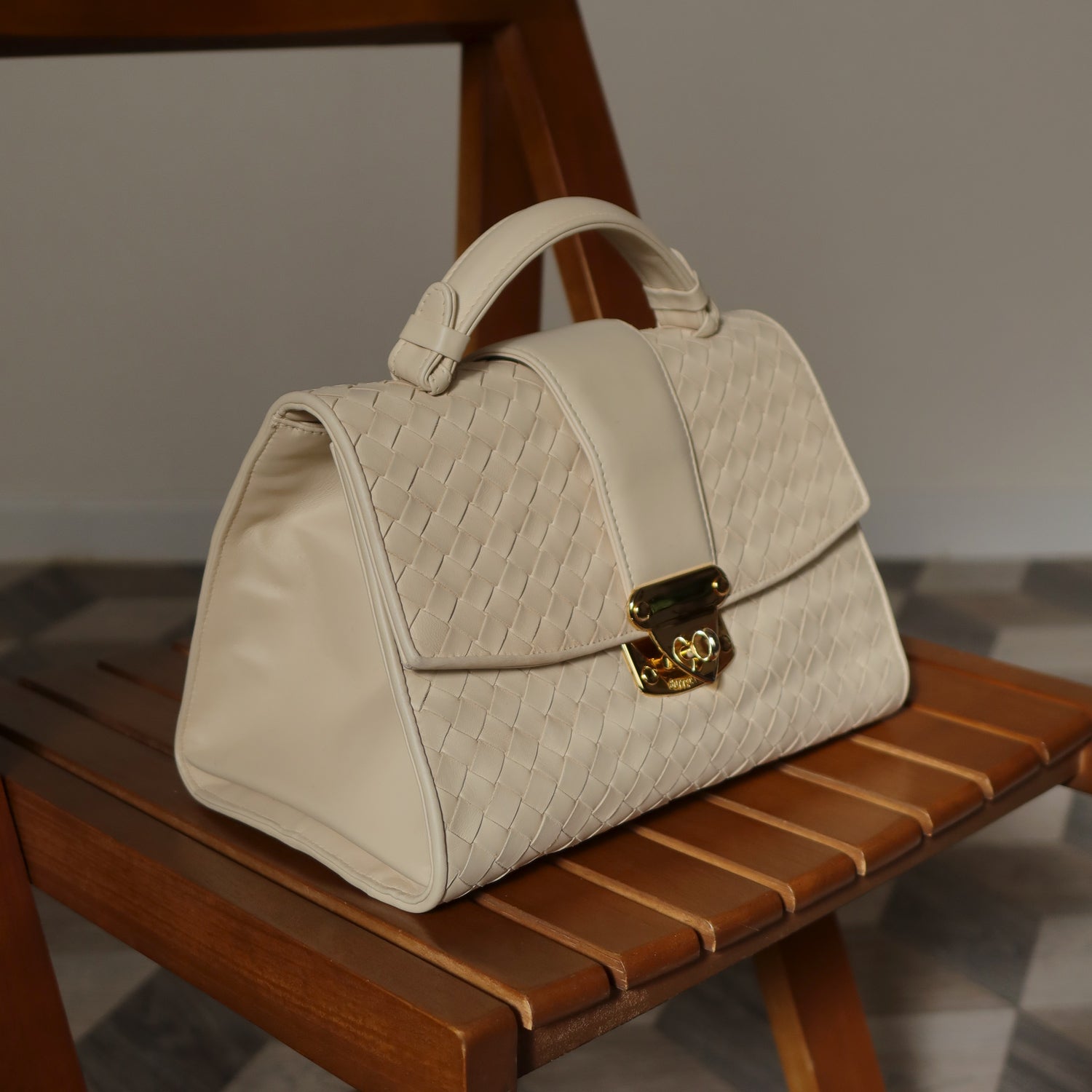 Rare Bottega Veneta Vintage Ivory Intrecciato Weave Leather Classic Bag