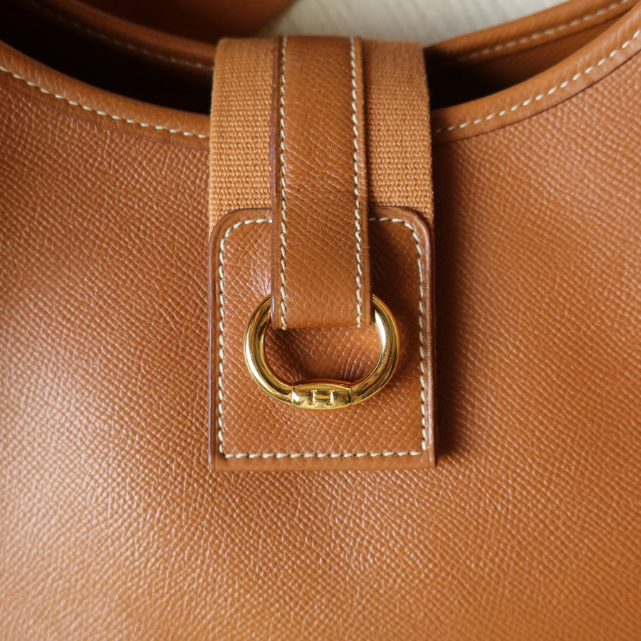 Hermès Vintage '90s Caramel Brown Leather H gold ring Tsako Shoulder Bag