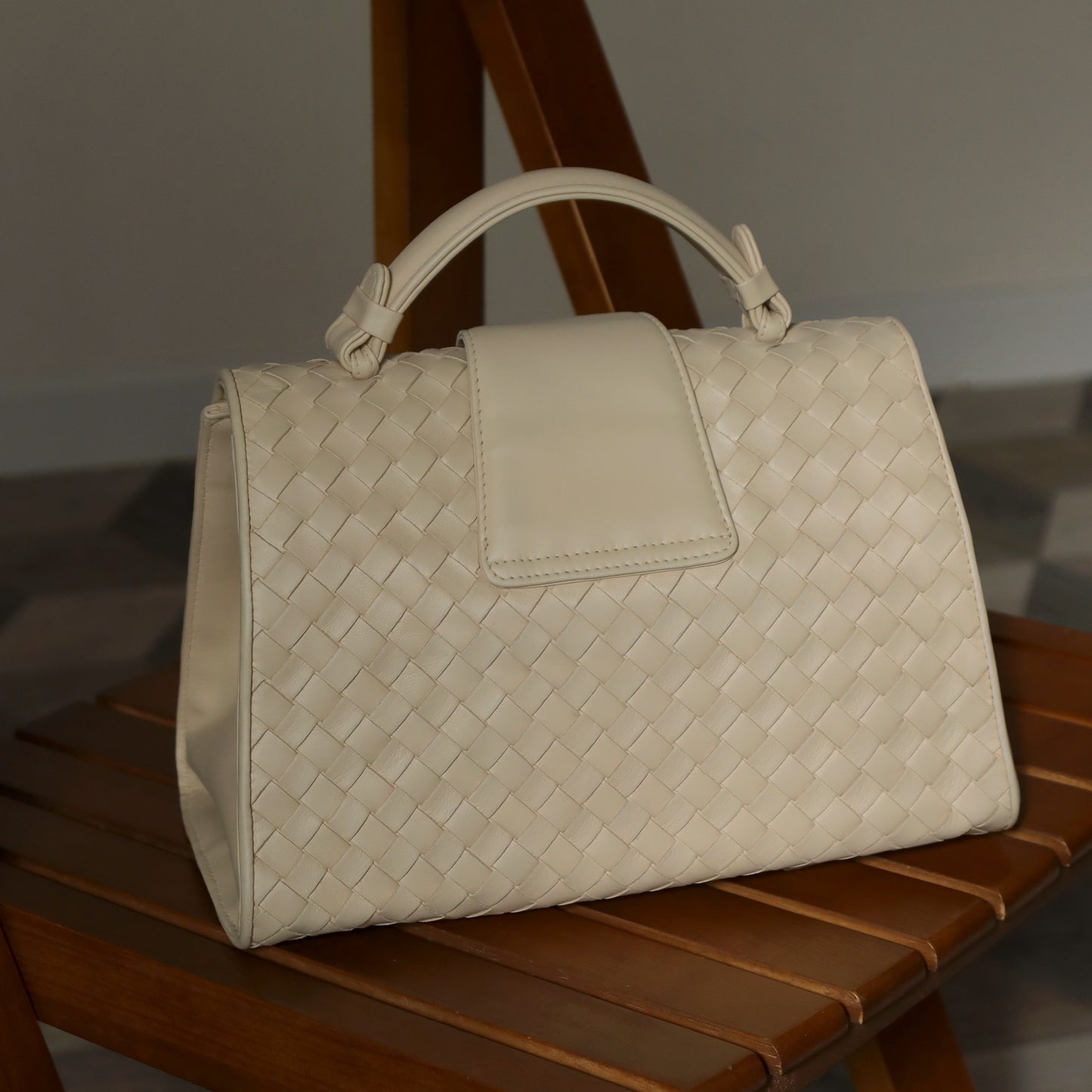 Rare Bottega Veneta Vintage Ivory Intrecciato Weave Leather Classic Bag