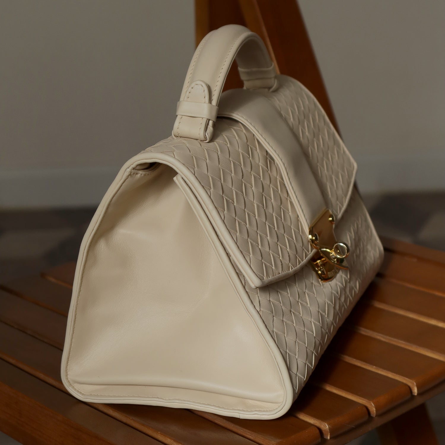 Rare Bottega Veneta Vintage Ivory Intrecciato Weave Leather Classic Bag