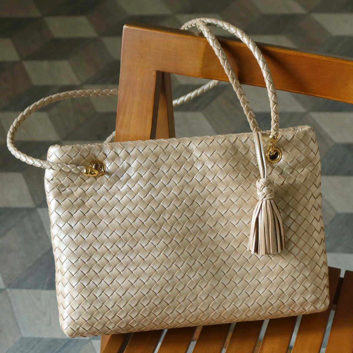 Rare Bottega Veneta Vintage Shimmer Ivory Pearl Intrecciato Braided Strap Shoulder Bag