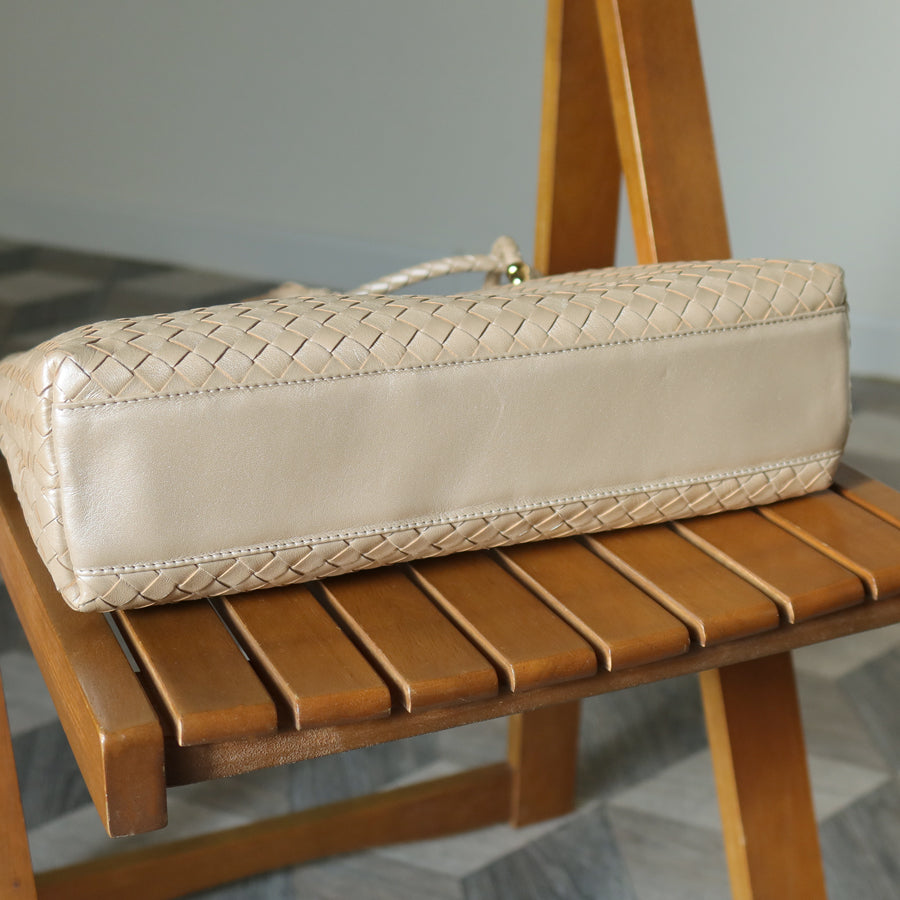 Rare Bottega Veneta Vintage Shimmer Ivory Pearl Intrecciato Braided Strap Shoulder Bag