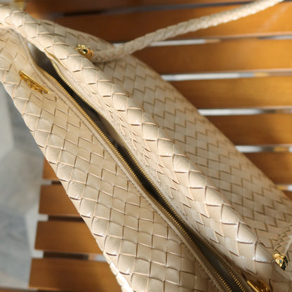 Rare Bottega Veneta Vintage Shimmer Ivory Pearl Intrecciato Braided Strap Shoulder Bag