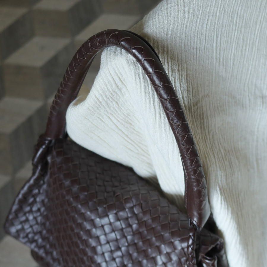Bottega Veneta Vintage Dark Brown Intrecciato Ring Hobo Shoulder Flap Bag