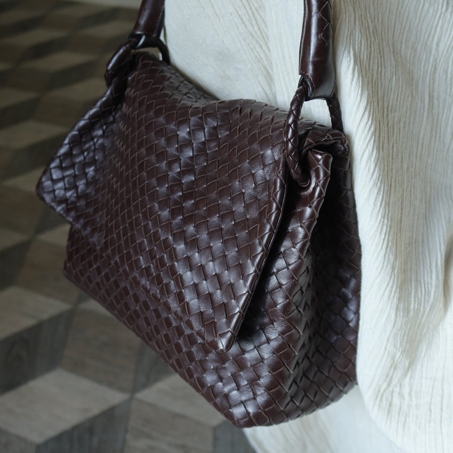 Bottega Veneta Vintage Dark Brown Intrecciato Ring Hobo Shoulder Flap Bag