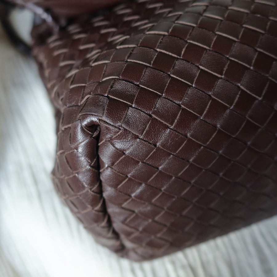 Bottega Veneta Vintage Dark Brown Intrecciato Ring Hobo Shoulder Flap Bag