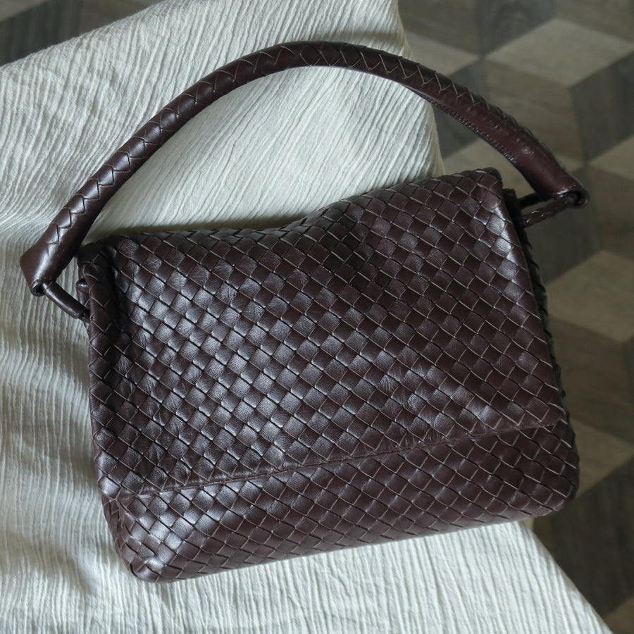Bottega Veneta Vintage Dark Brown Intrecciato Ring Hobo Shoulder Flap Bag