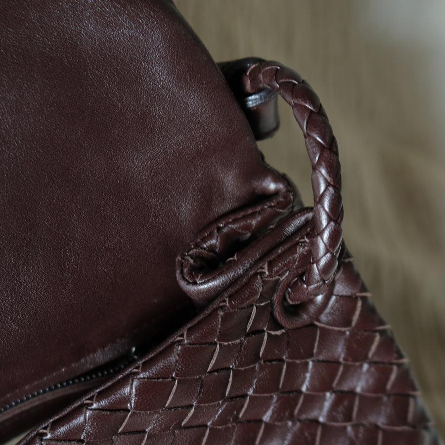 Bottega Veneta Vintage Dark Brown Intrecciato Ring Hobo Shoulder Flap Bag