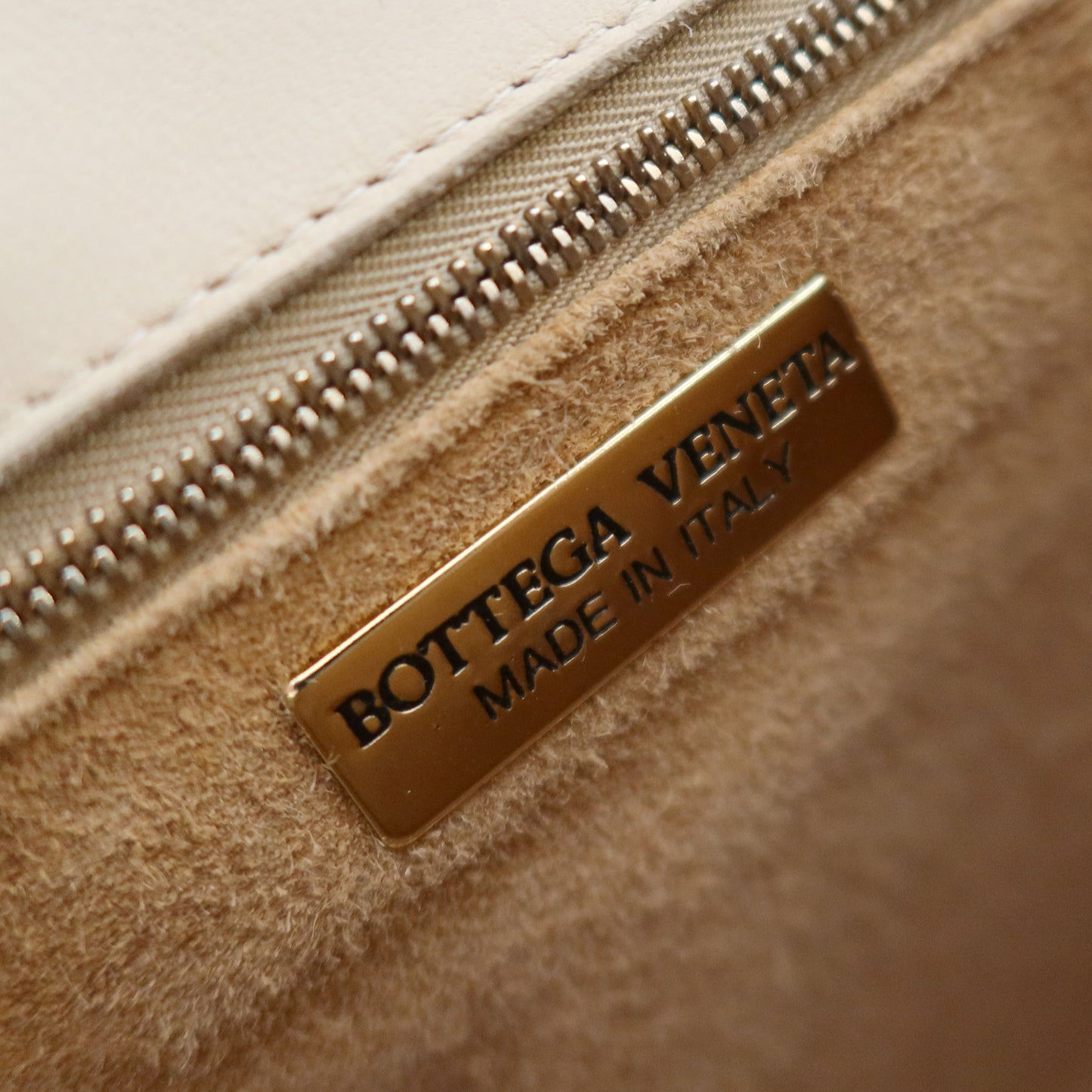 Rare Bottega Veneta Vintage Ivory Intrecciato Weave Leather Classic Bag