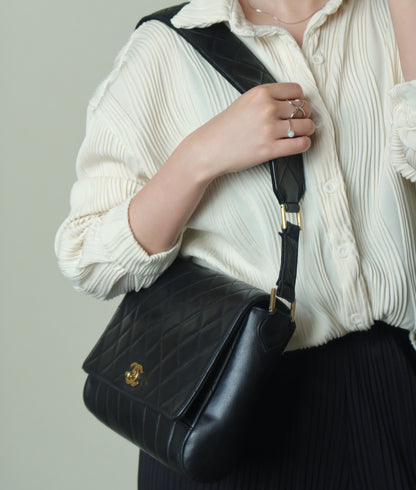 Rare Chanel Vintage Black Lambskin CC Turn Lock Double Quilted Shoulder Bag