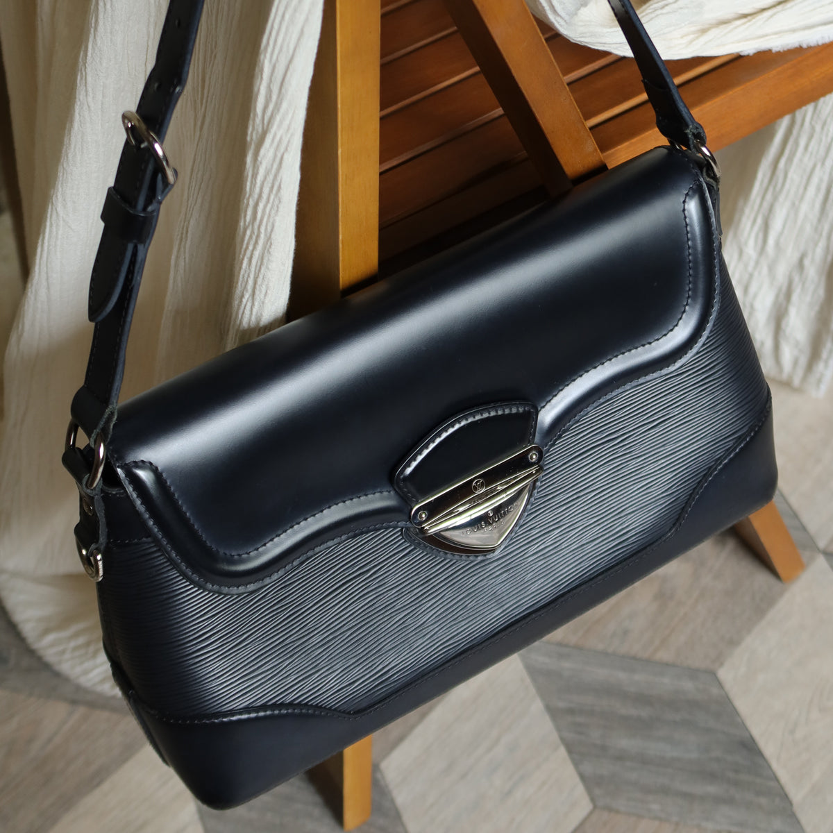 Louis Vuitton Vinage Black Epi Leather Beverly Trunk Shoulder Bag