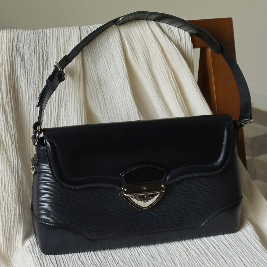 Louis Vuitton Vinage Black Epi Leather Beverly Trunk Shoulder Bag