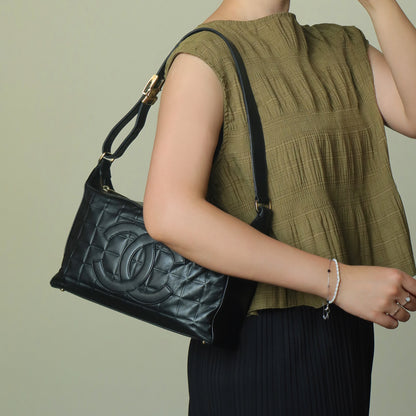 Chanel Vintage Black Quilted Chocolate Bar CC Mark Shoulder Bag Small 3