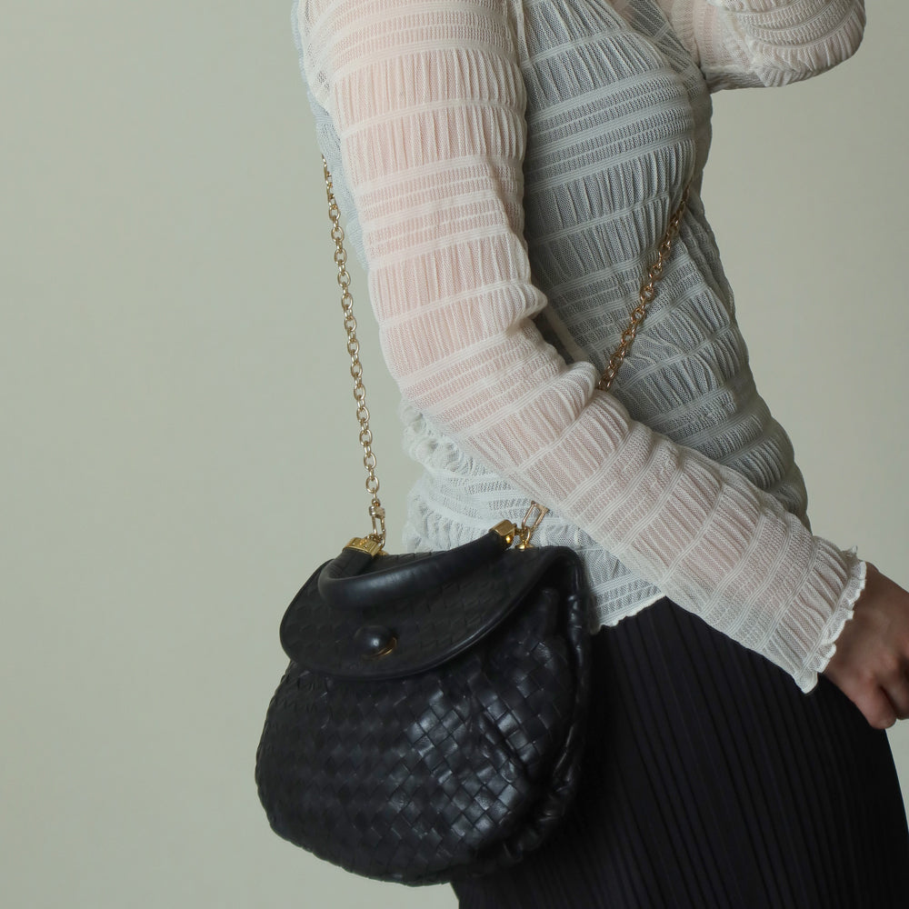 Bottega Veneta Vintage Black Intrecciato Weave Turn Lock Hand Bag M