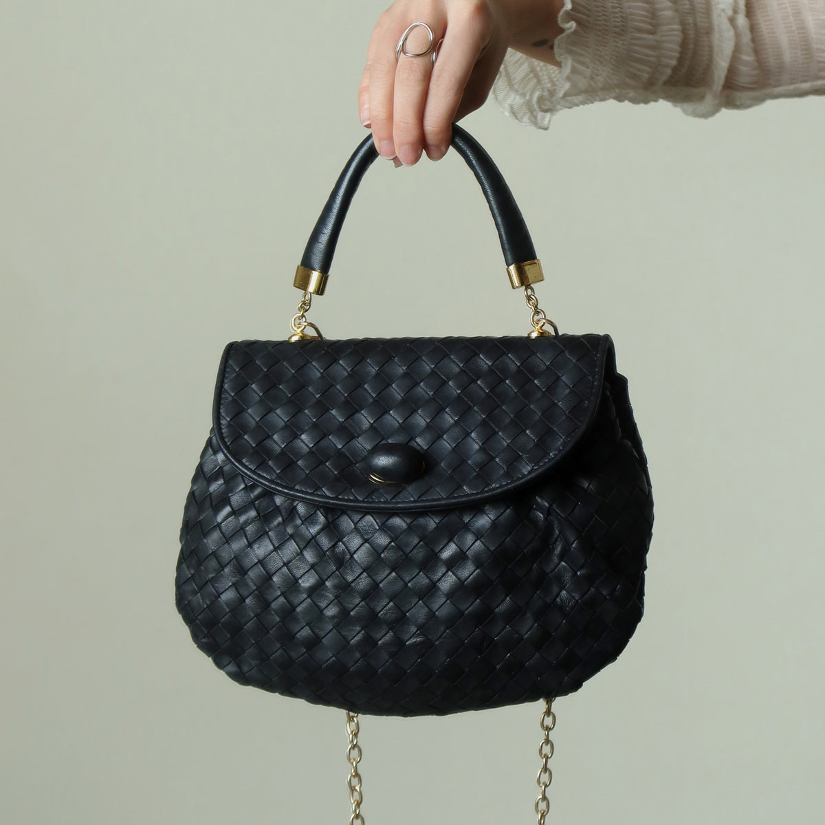 Bottega Veneta Vintage Black Intrecciato Weave Turn Lock Hand Bag M