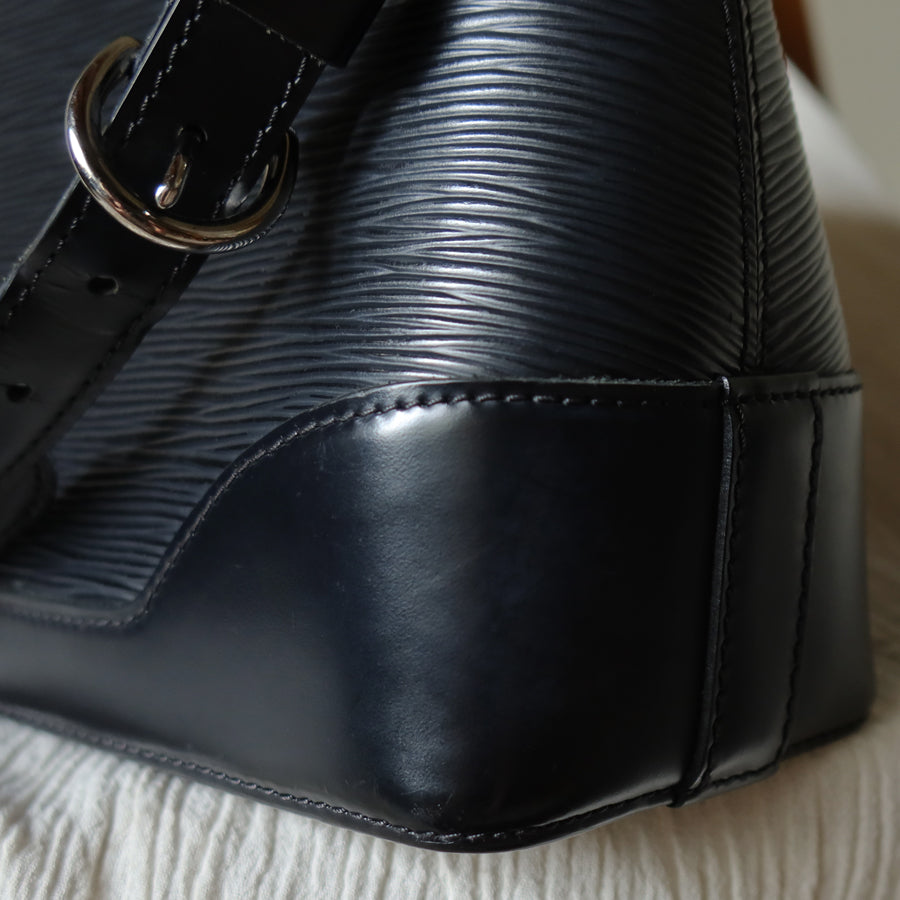 Louis Vuitton Vinage Black Epi Leather Beverly Trunk Shoulder Bag