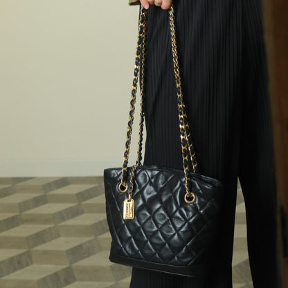 Vintage Chanel Black Lambskin Diamond Quilted CC charm Basket style Shoulder Bag