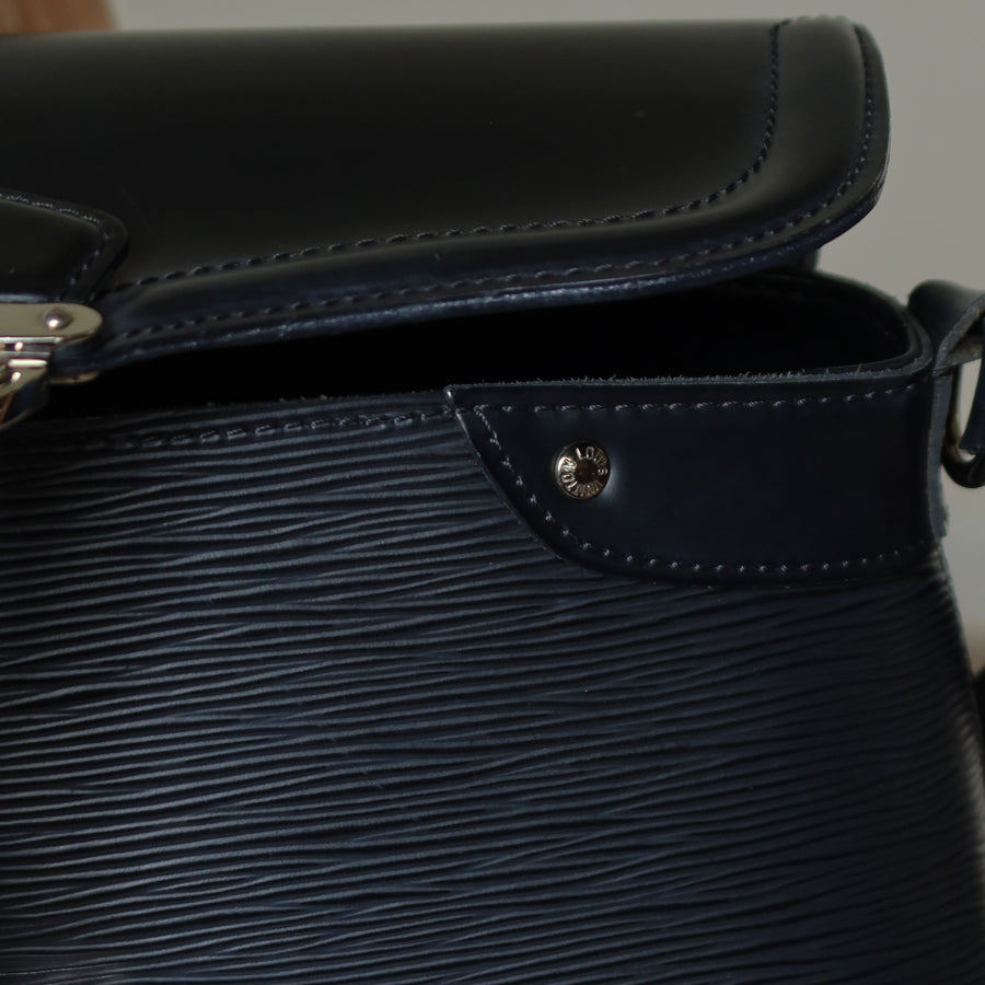 Louis Vuitton Vinage Black Epi Leather Beverly Trunk Shoulder Bag