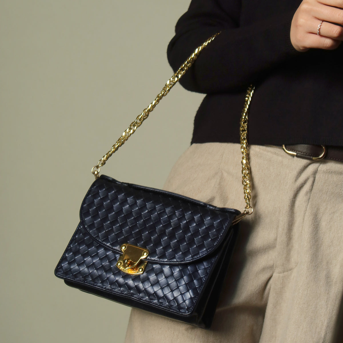 Rare Bottega Veneta Vintage Dark Navy Intrecciato Turn lock 2way Flap Bag