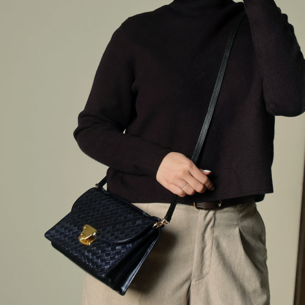 Rare Bottega Veneta Vintage Dark Navy Intrecciato Turn lock 2way Flap Bag