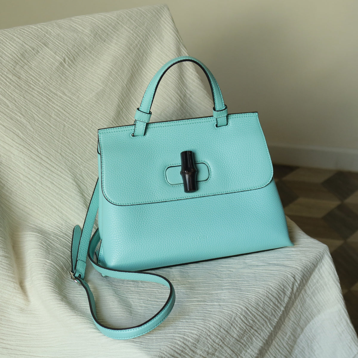 Rare Gucci Vintage Bamboo Turn lock Blue Leather Small 2way Daily Crossbody Bag 2