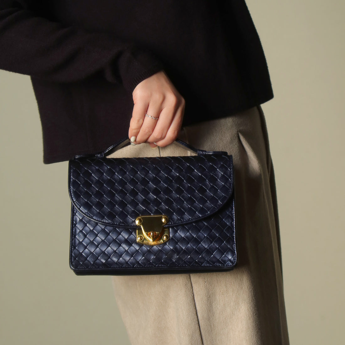 Rare Bottega Veneta Vintage Dark Navy Intrecciato Turn lock 2way Flap Bag