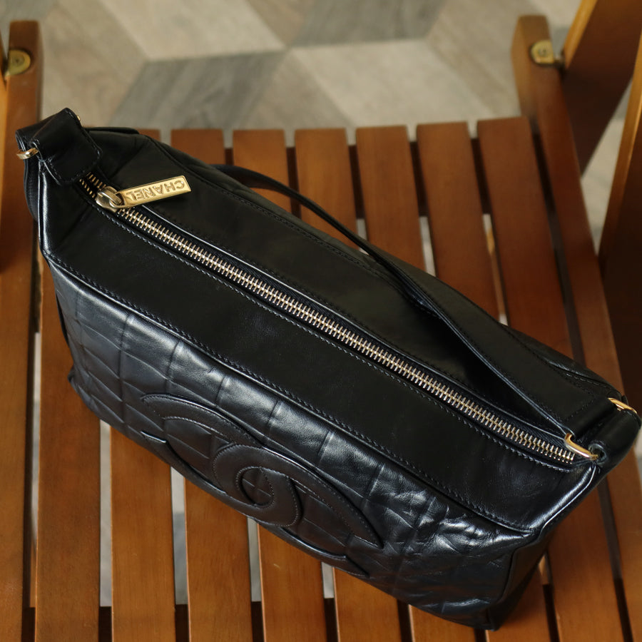 Chanel Vintage Black Quilted Chocolate Bar CC Mark Shoulder Bag Small 3