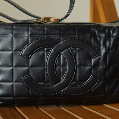 Chanel Vintage Black Quilted Chocolate Bar CC Mark Shoulder Bag Small 3
