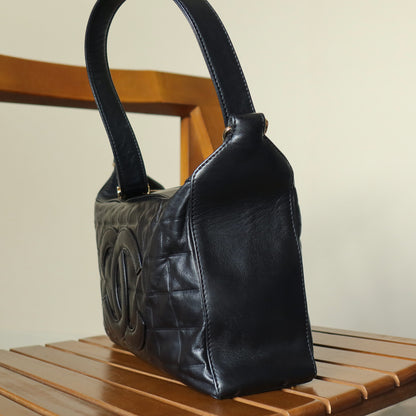 Chanel Vintage Black Quilted Chocolate Bar CC Mark Shoulder Bag Small 3