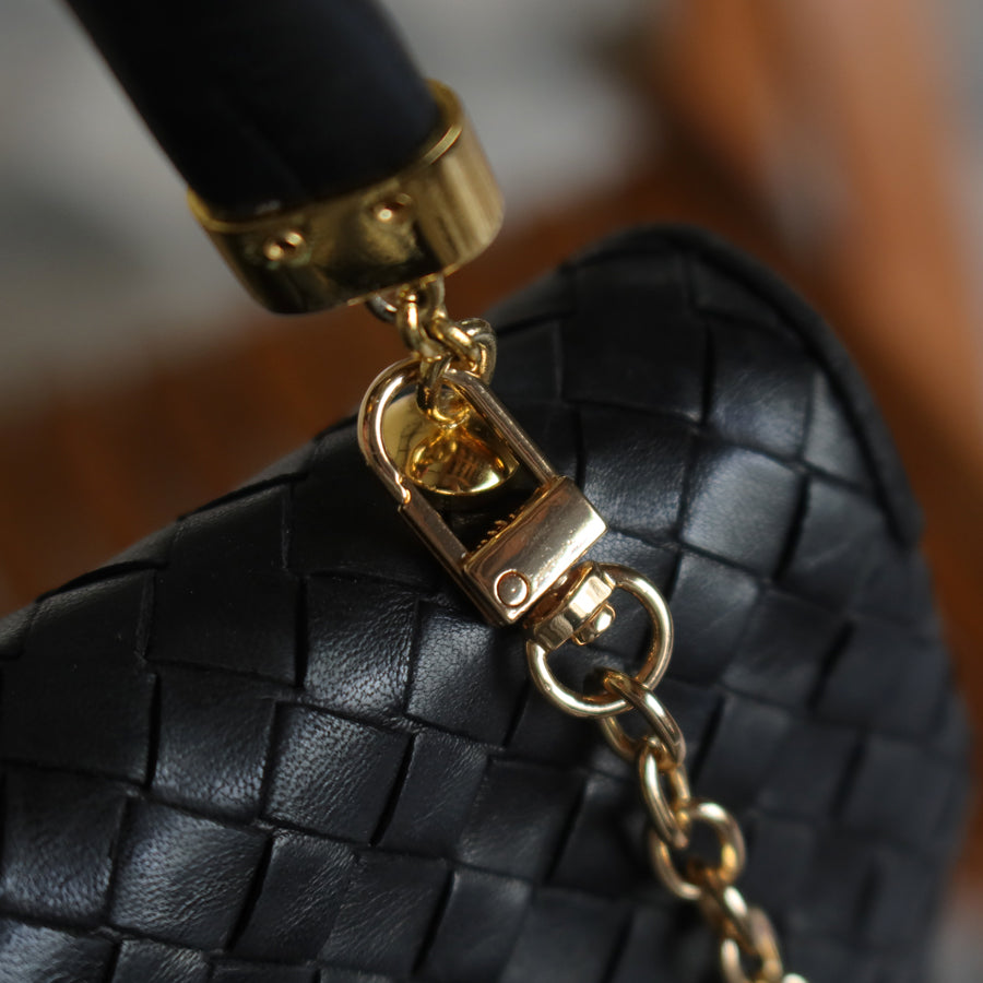 Bottega Veneta Vintage Black Intrecciato Weave Turn Lock Hand Bag M