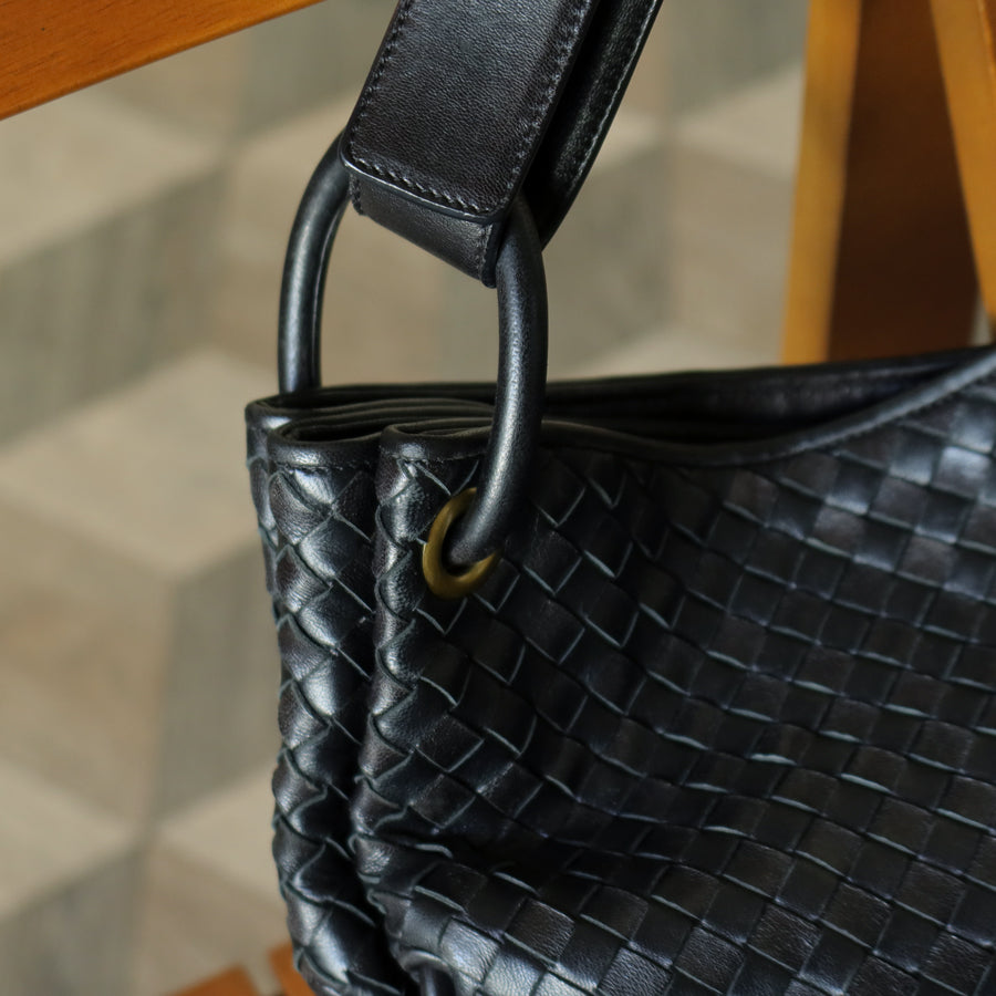 Bottega Veneta Vintage Black Intrecciato Ring Hobo Belt Strap Shoulder Bag