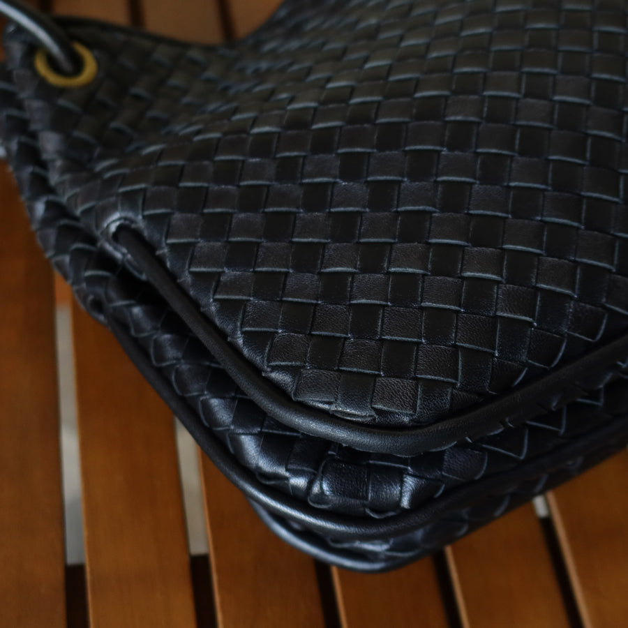 Bottega Veneta Vintage Black Intrecciato Ring Hobo Belt Strap Shoulder Bag