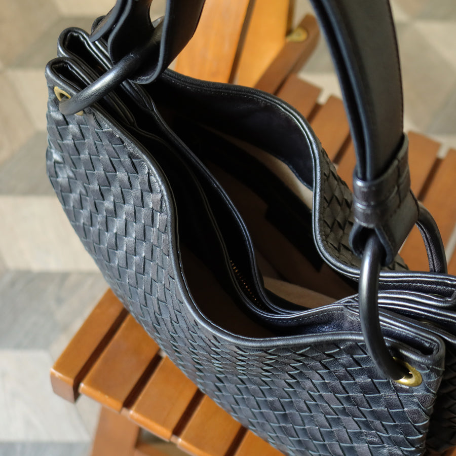 Bottega Veneta Vintage Black Intrecciato Ring Hobo Belt Strap Shoulder Bag