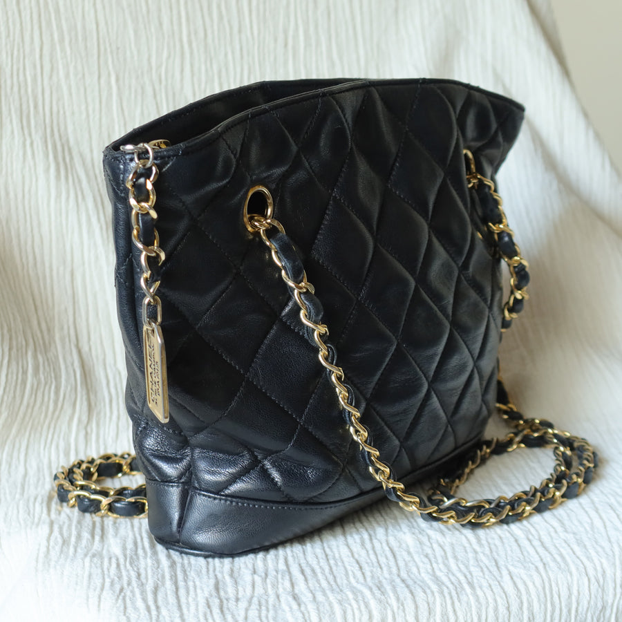 Vintage Chanel Black Lambskin Diamond Quilted CC charm Basket style Shoulder Bag