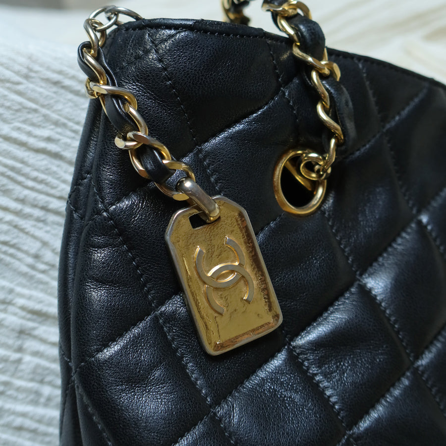 Vintage Chanel Black Lambskin Diamond Quilted CC charm Basket style Shoulder Bag