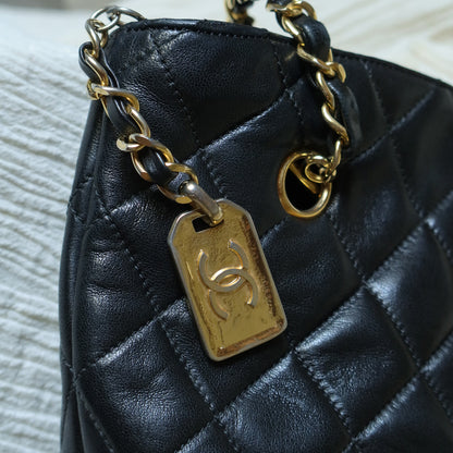 Vintage Chanel Black Lambskin Diamond Quilted CC charm Basket style Shoulder Bag
