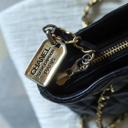 Vintage Chanel Black Lambskin Diamond Quilted CC charm Basket style Shoulder Bag